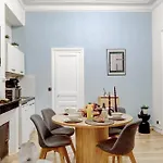 Charme Parisien Studio Cosy Pour 4 Personnes